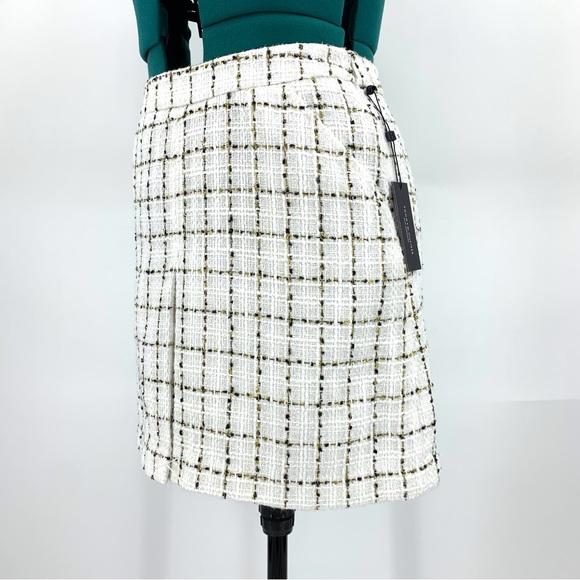 Tommy Hilfiger NWT Ivory Black Gold Plaid Tweed Mini Pencil Pocketed Skirt, 8 - Picture 4 of 16